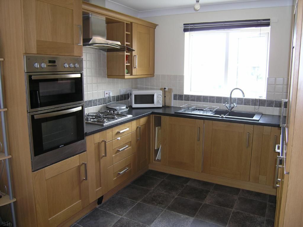 Property photo 2 of 5 Kitchen