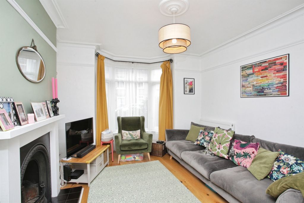 Property photo 2 of 17