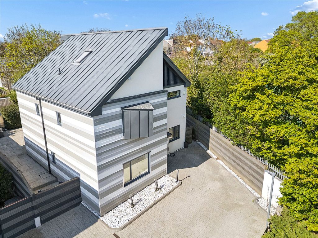 Property photo 1 of 26 Front