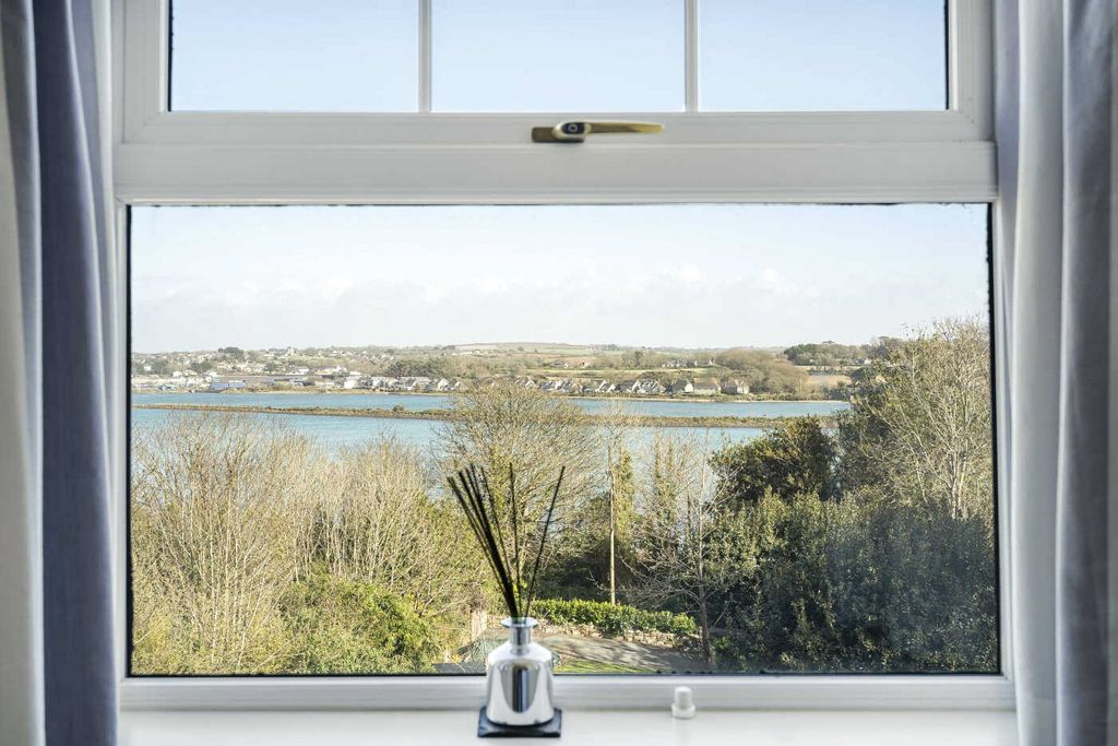 Property photo 2 of 21 View