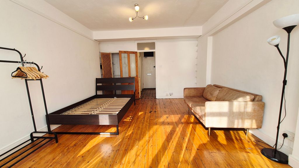 Property photo 1 of 6 Reception Room