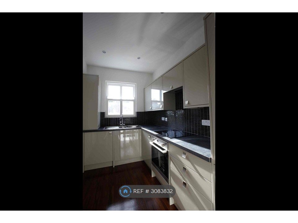 Property photo 1 of 7 Kitchen