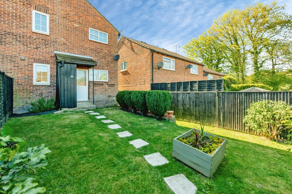 Property photo 1 of 9 Front