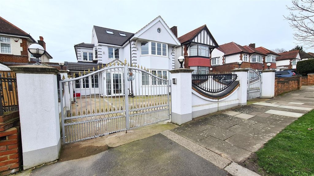 Property photo 1 of 6