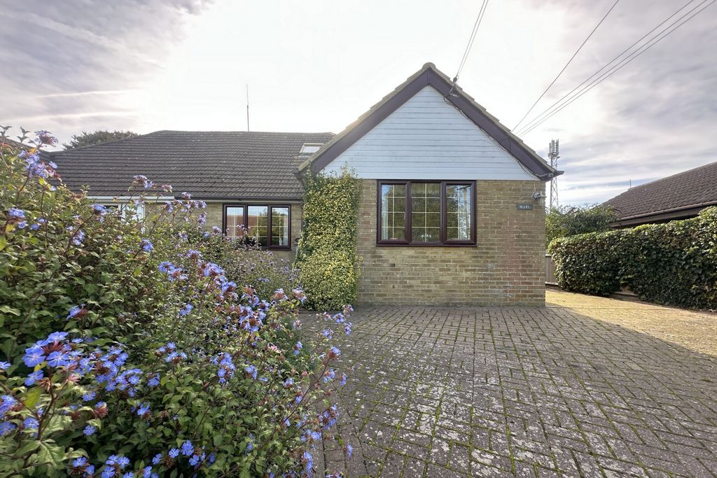 Property photo 1 of 18 Photo 10