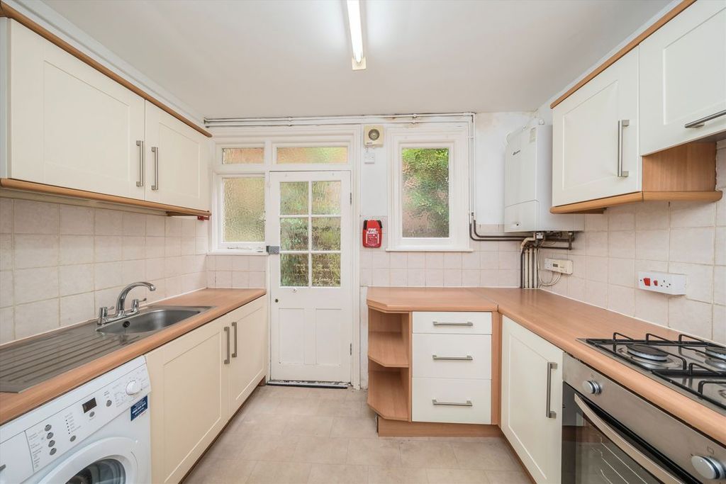 Property photo 3 of 5