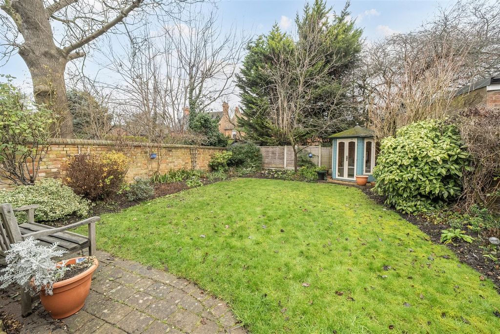 Additional image 2 of 6 bed semi-detached house for saleSt. Augustines Road, Bedford MK40