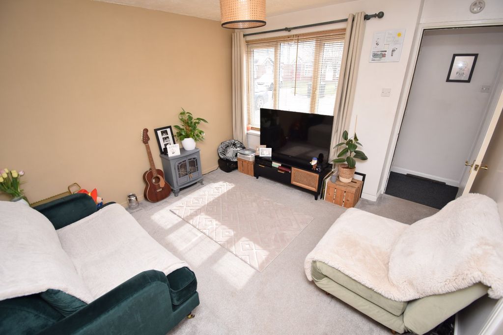 Property photo 2 of 15 Living Room