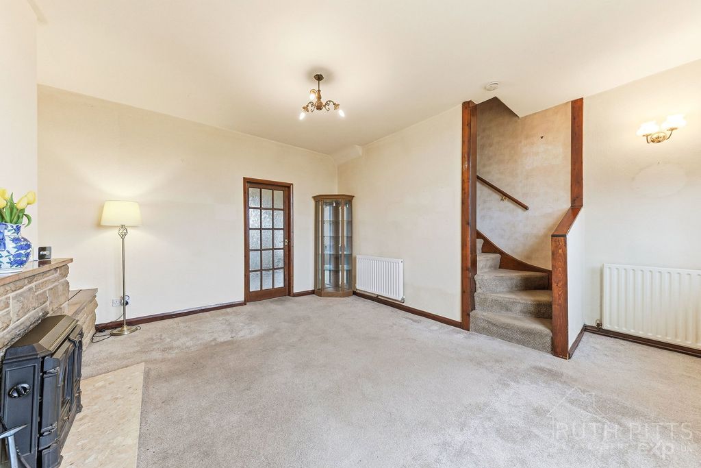 Property photo 2 of 34