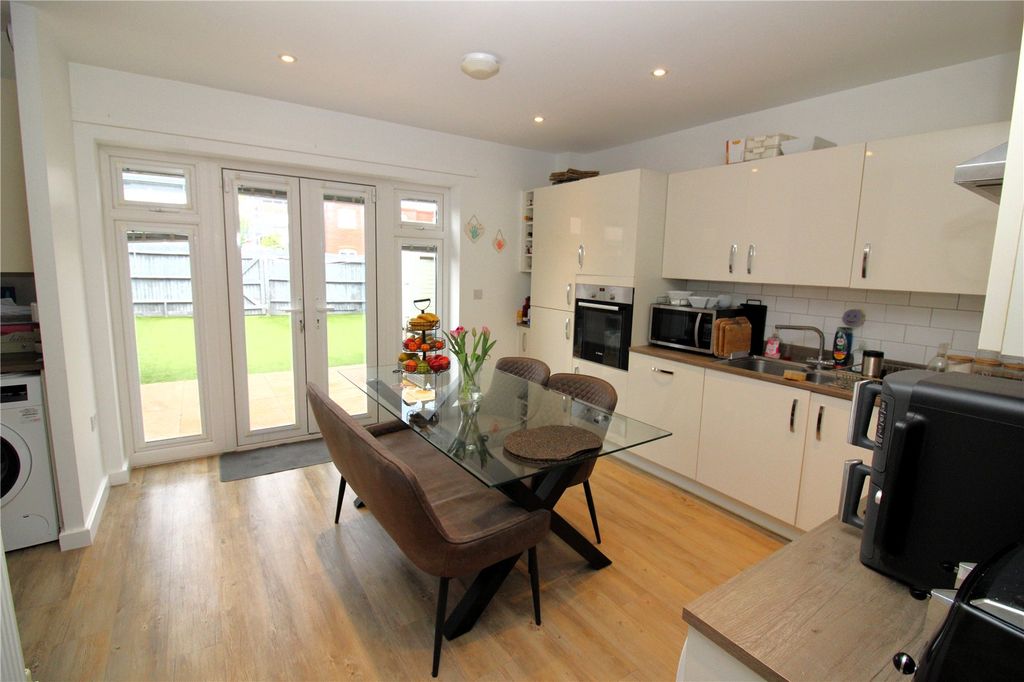 Property photo 3 of 18 Picture No. 13