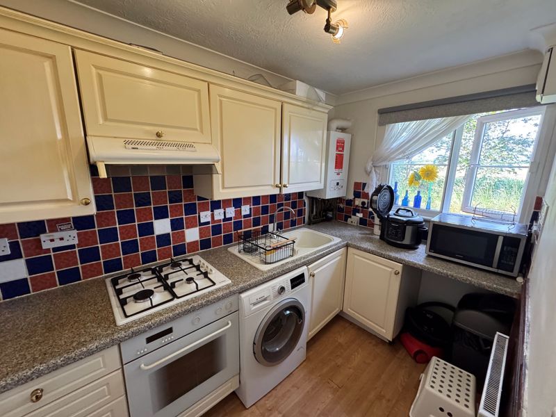 Property photo 3 of 8 Photo 6