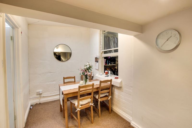 Property photo 3 of 10 Photo 5