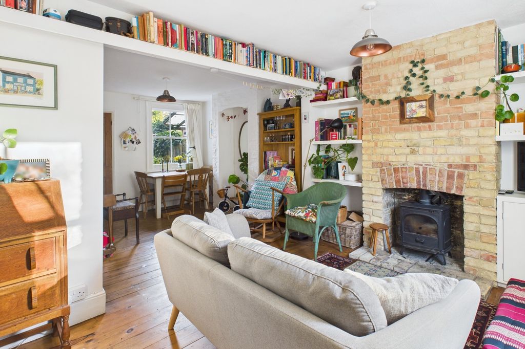 Property photo 2 of 16 Cam02545G0-Pr0544-Still001