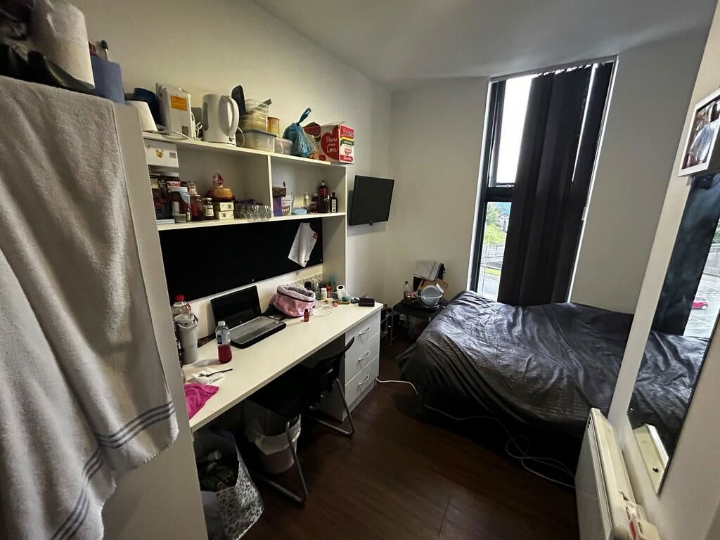 Property photo 3 of 6