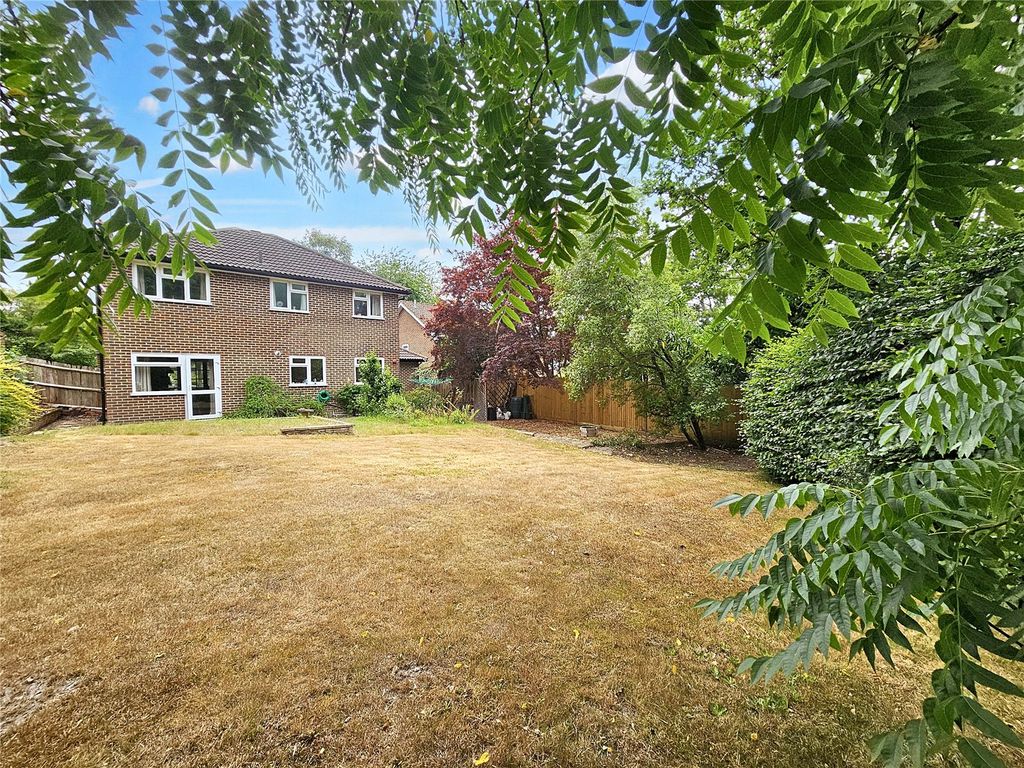 Property photo 2 of 14 Picture No. 17