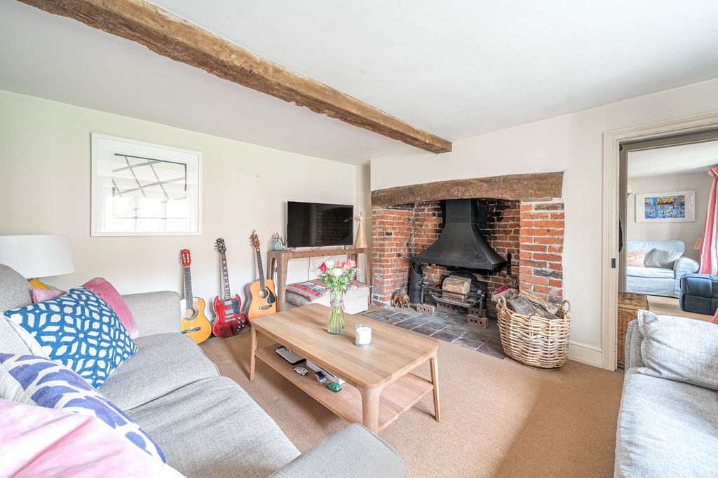 Property photo 2 of 16