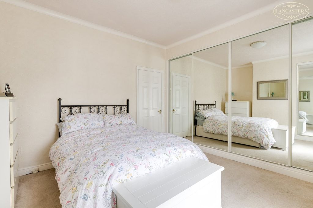 Property photo 2 of 13 Bedroom 1