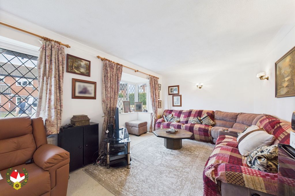 Property photo 2 of 12