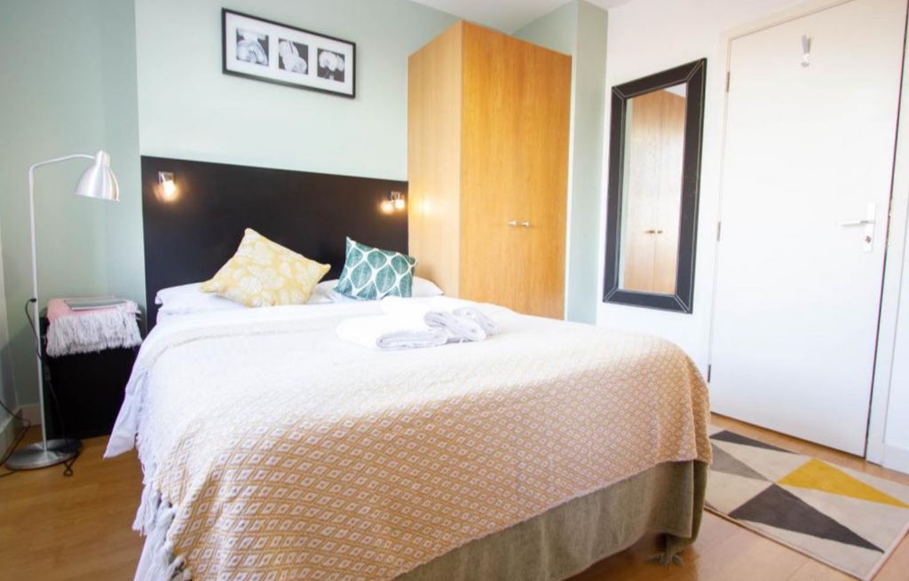 Property photo 1 of 7 4555380