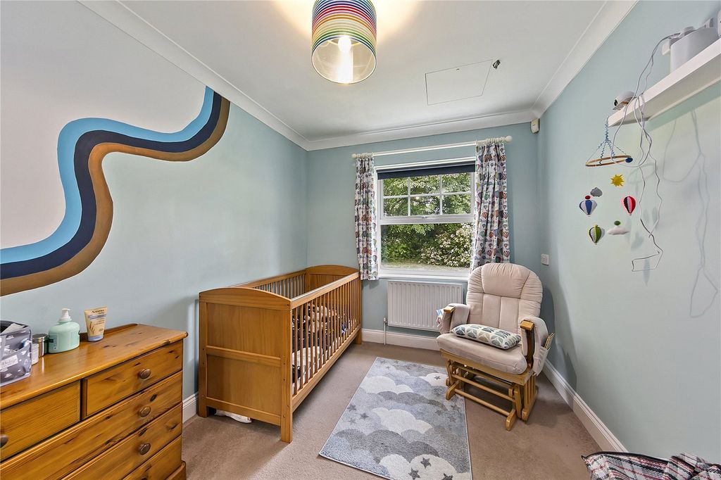 Additional image 10 of 2 bed flat for saleAzalea Court, Hampton TW12
