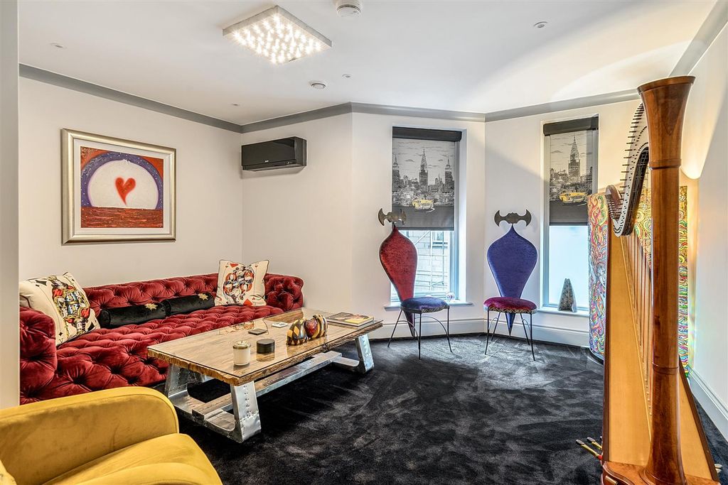 Property photo 3 of 14 Living Room IV.Jpg