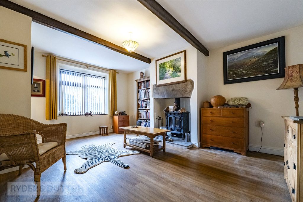 Property photo 2 of 21 Picture No. 32