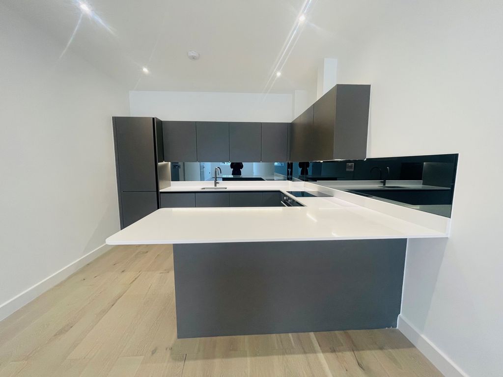 Property photo 1 of 7 Kitchen