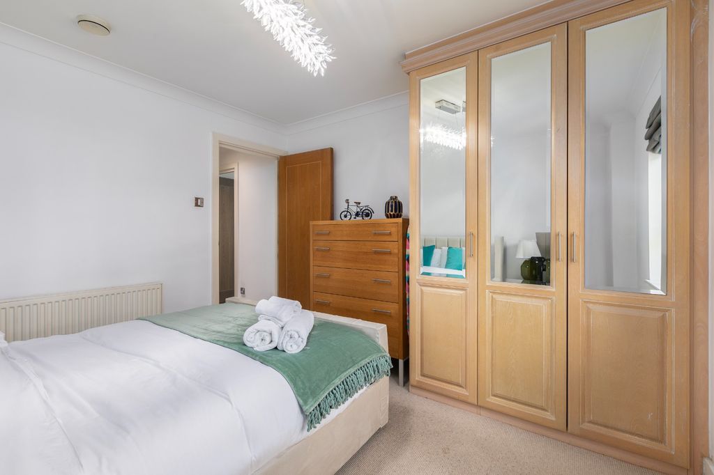 Property photo 3 of 26