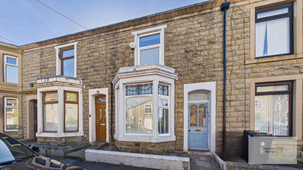 Property photo 1 of 12 Front