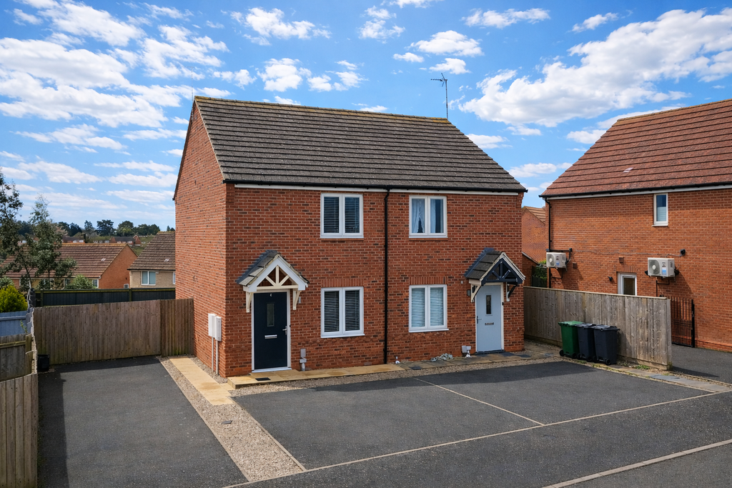 Property photo 1 of 17 Fronthouse1