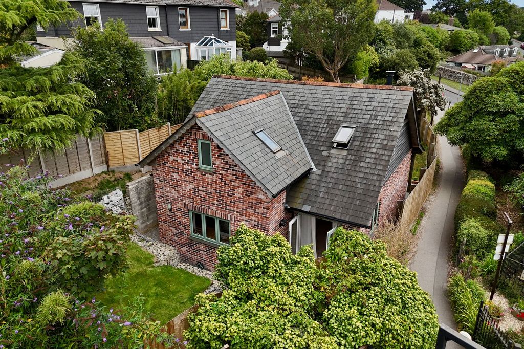 Property photo 1 of 23