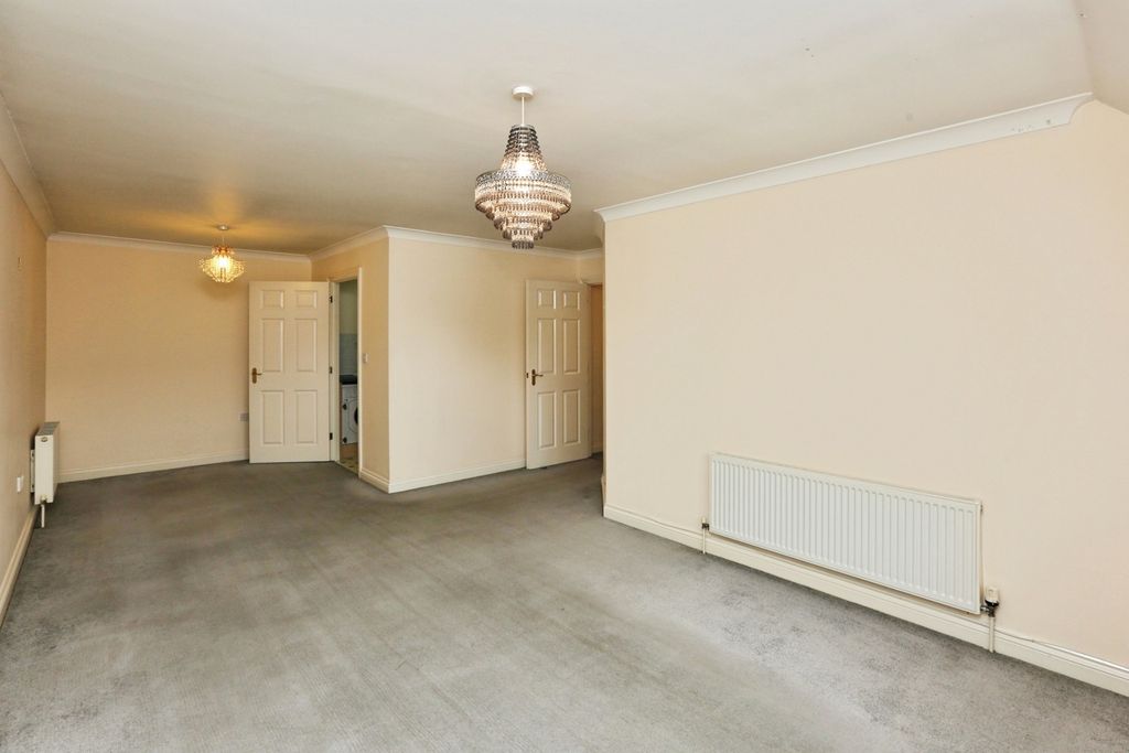 Property photo 3 of 12 Pbox-Img.Jpg
