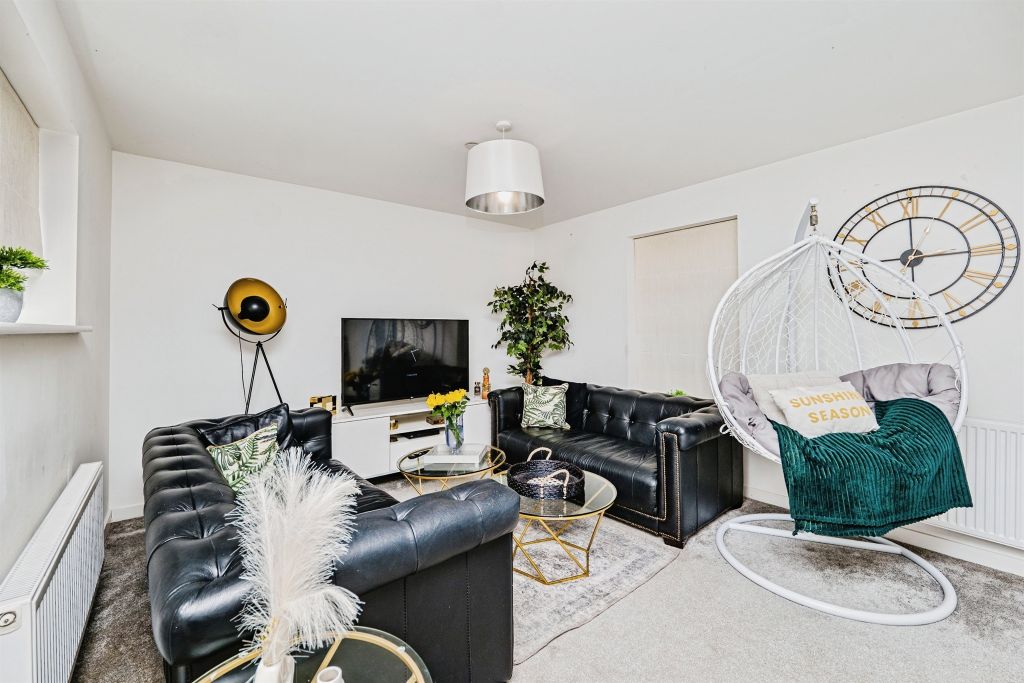 Property photo 3 of 18
