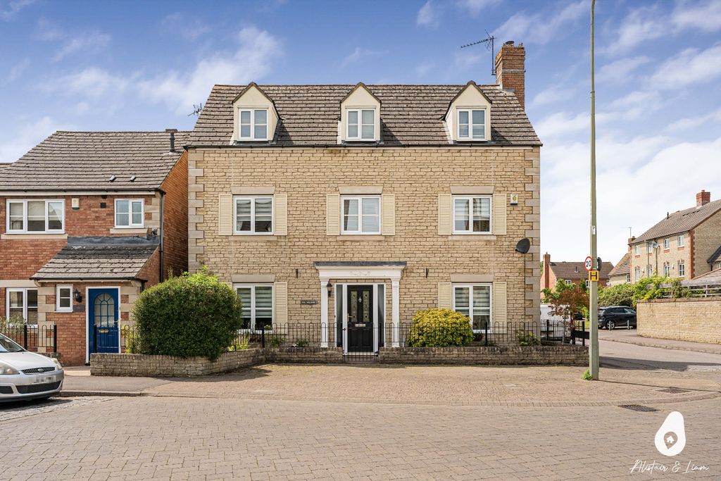 Property photo 1 of 32 5236051