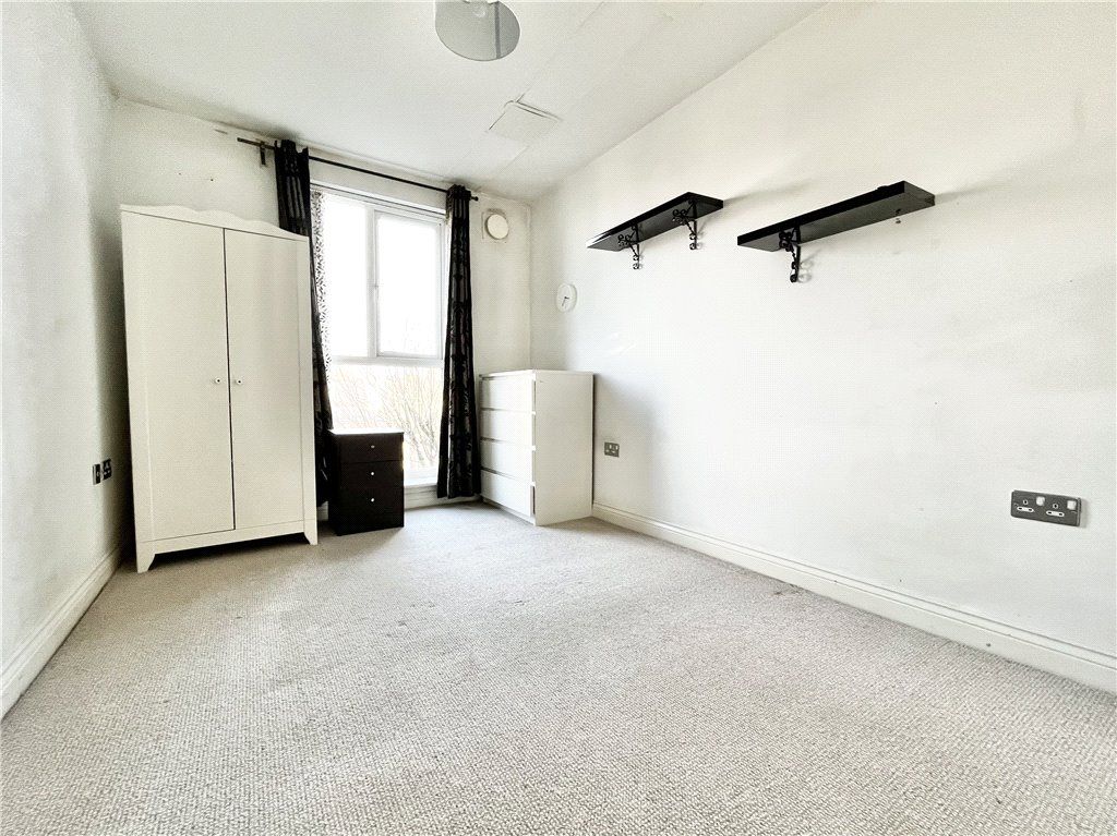 Property photo 3 of 9 Bedroom