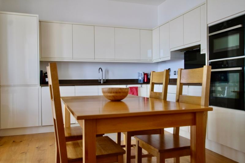 Property photo 2 of 9 Kitchen