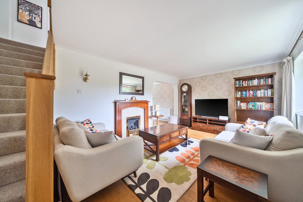 Property photo 2 of 19