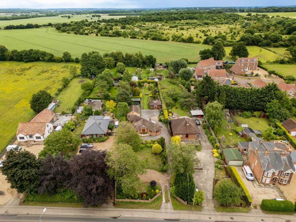Property photo 2 of 37