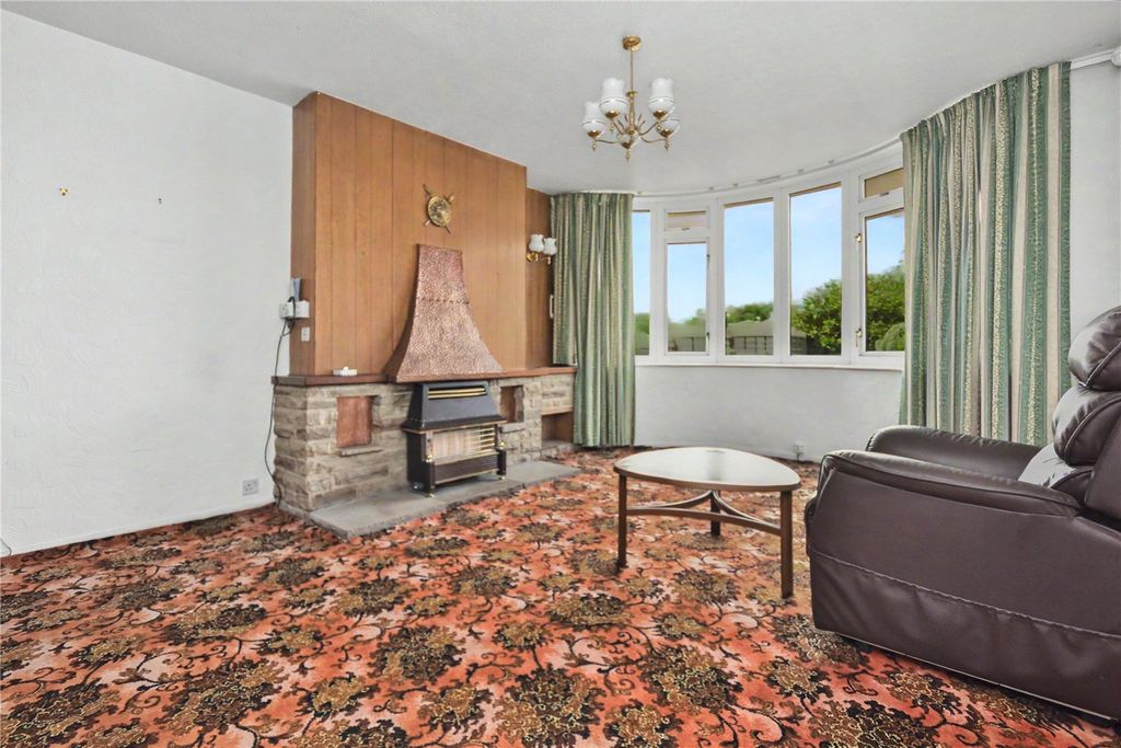 Property photo 2 of 16 Picture No. 24