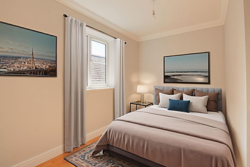 Property photo 3 of 5 Bedroom 1