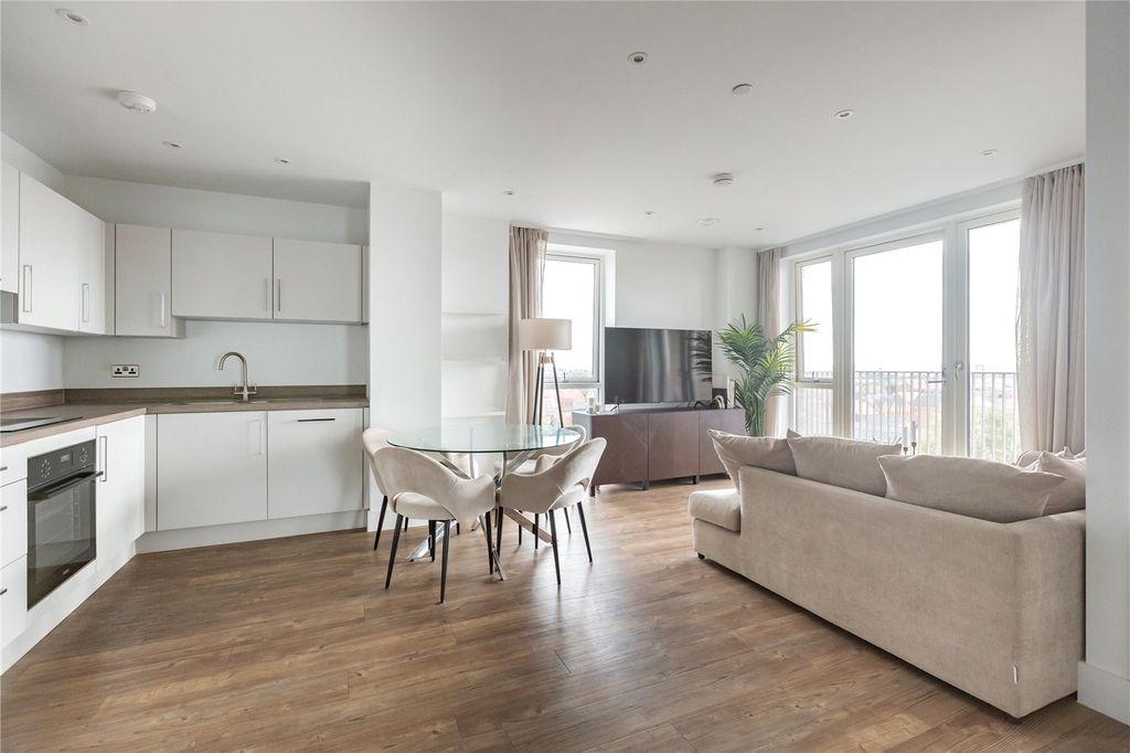 Property photo 1 of 15 Lounge/Kitchen/Diner