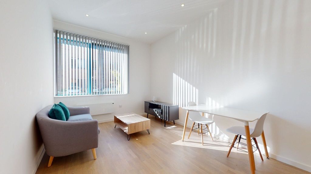 Property photo 1 of 12 Living Room