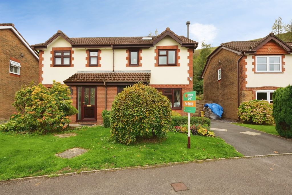 Property photo 1 of 31