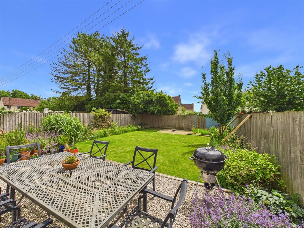 Property photo 2 of 18 Rear Garden