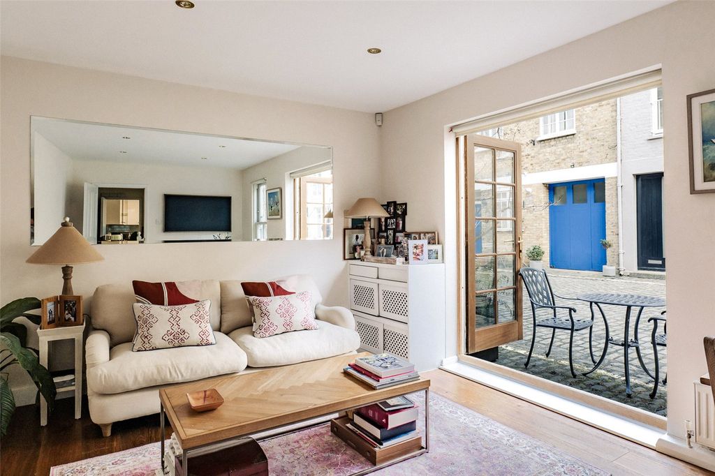 Property photo 3 of 11 Reception Room