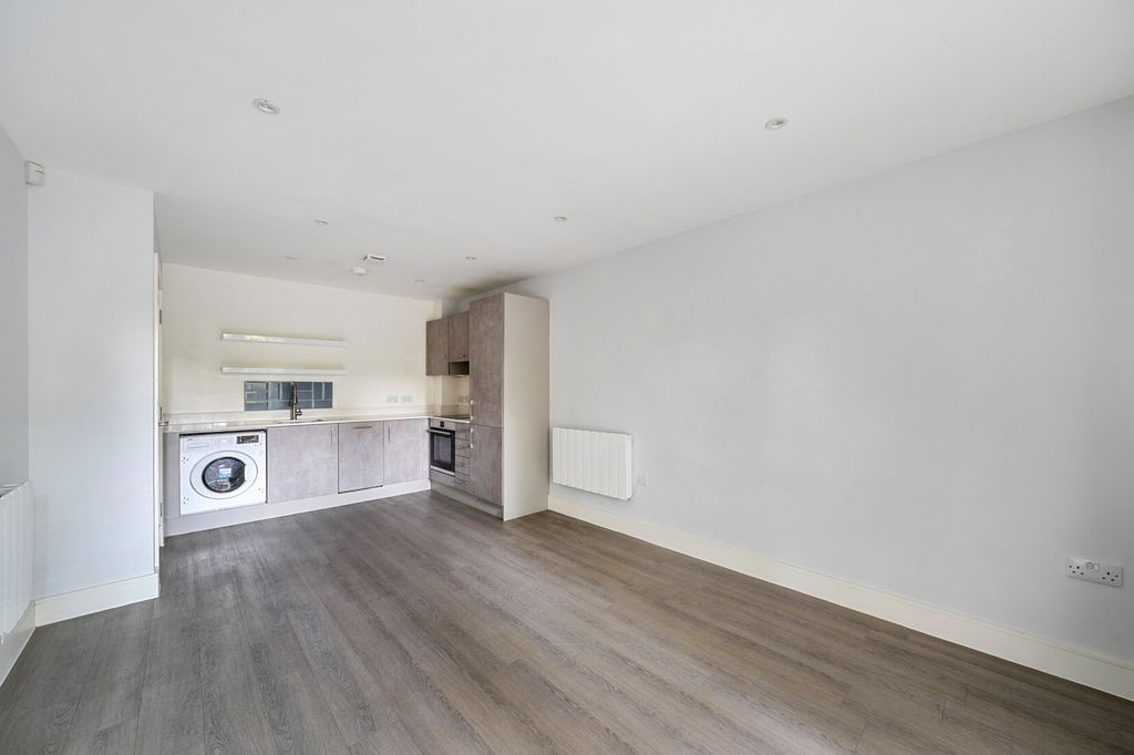 Property photo 3 of 20 Reception Room