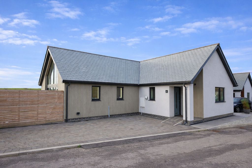 Property photo 1 of 23 External