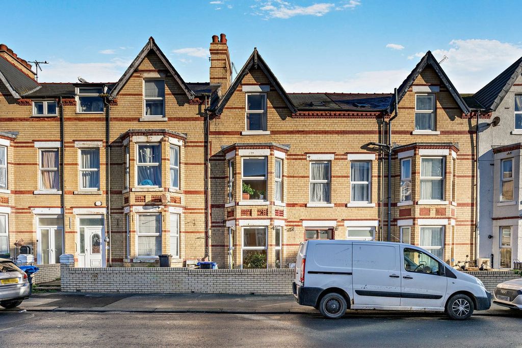 Property photo 1 of 35