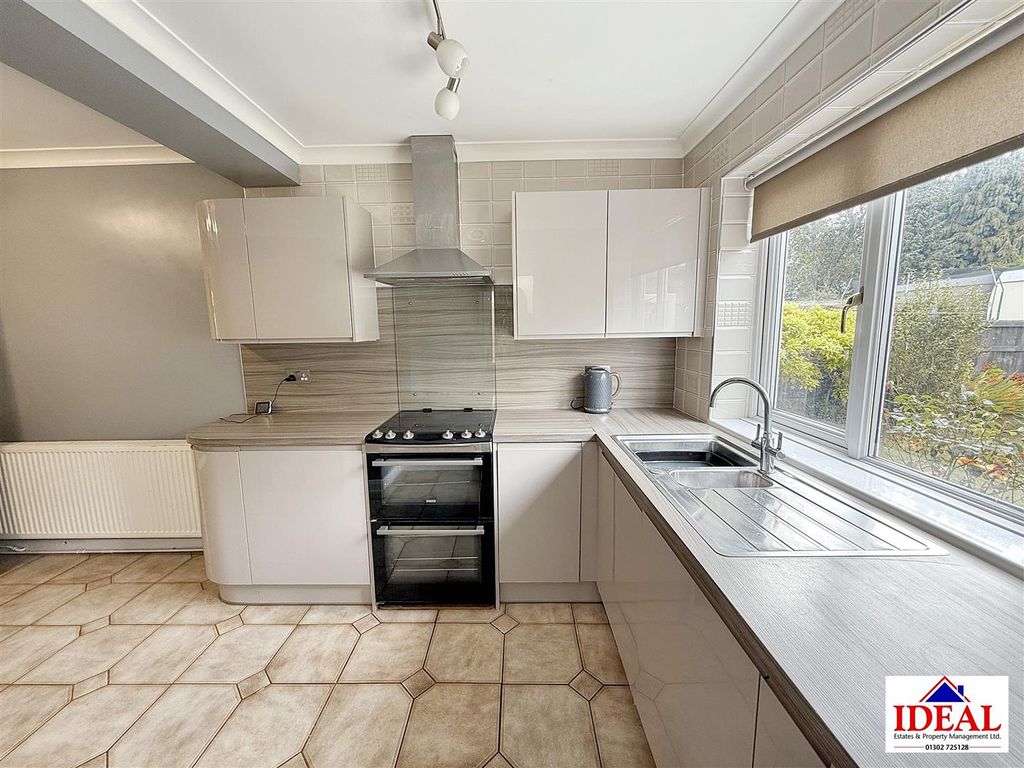 Property photo 3 of 13 Image00019.Jpg