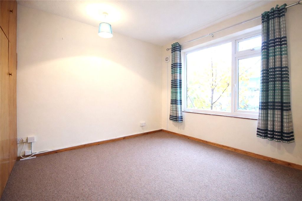Property photo 3 of 6 Picture No. 10